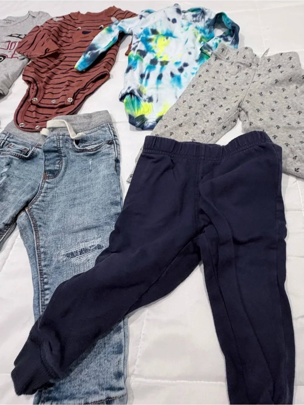 12M Baby Boy Bundle | Carter’s Old Navy Jeans & Bodysuits 9pc
